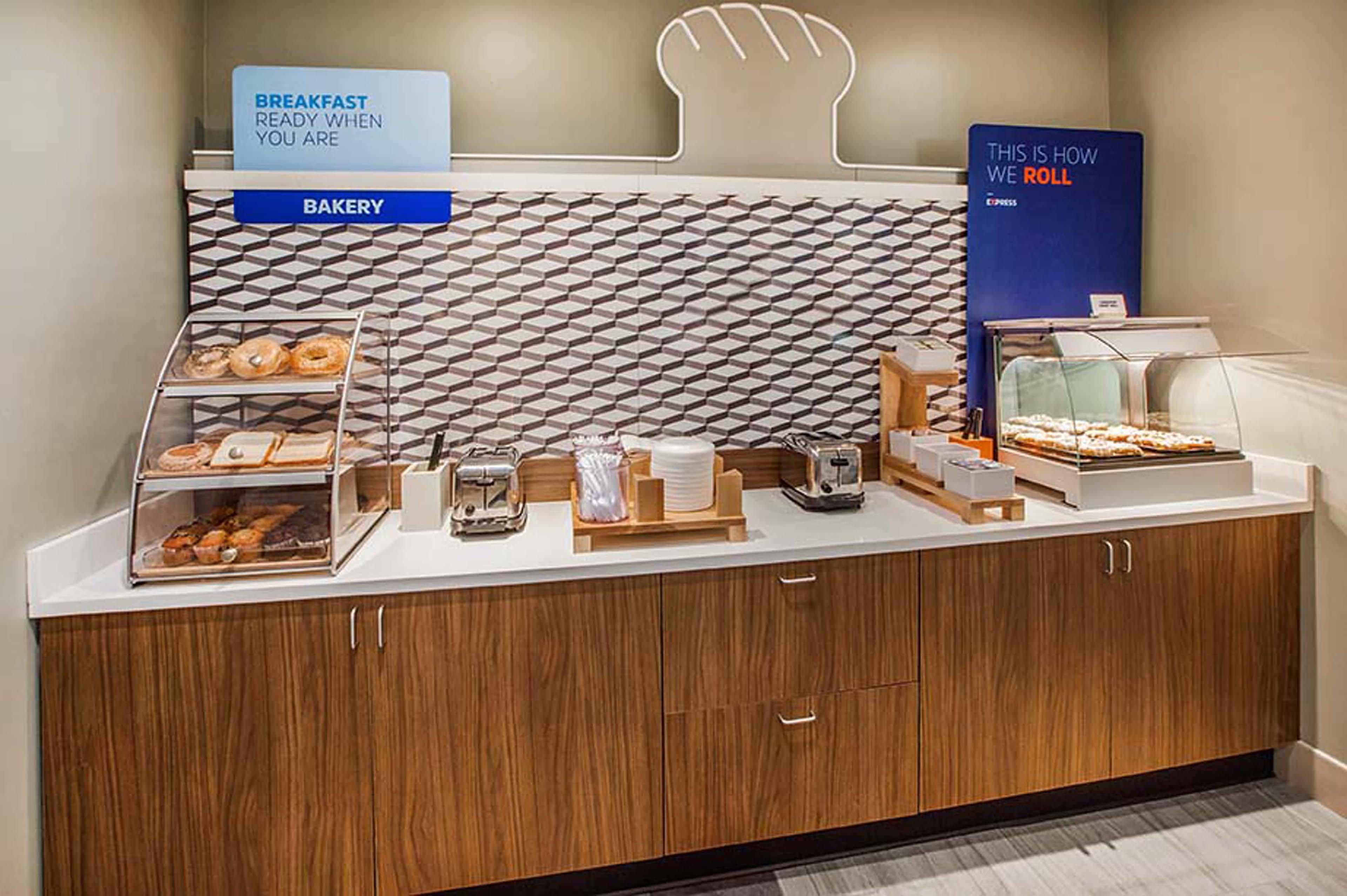 Holiday Inn Express Peoria North - Glendale By Ihg Eksteriør billede