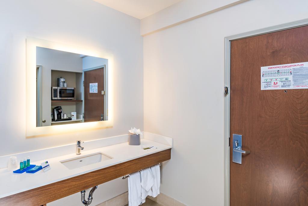 Holiday Inn Express Peoria North - Glendale By Ihg Eksteriør billede