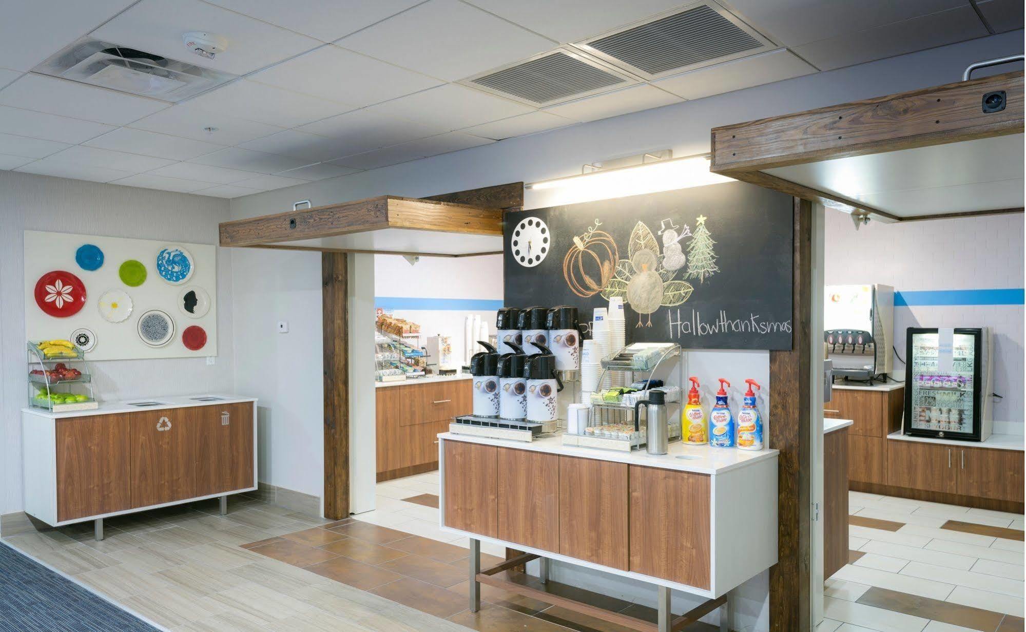 Holiday Inn Express Peoria North - Glendale By Ihg Eksteriør billede